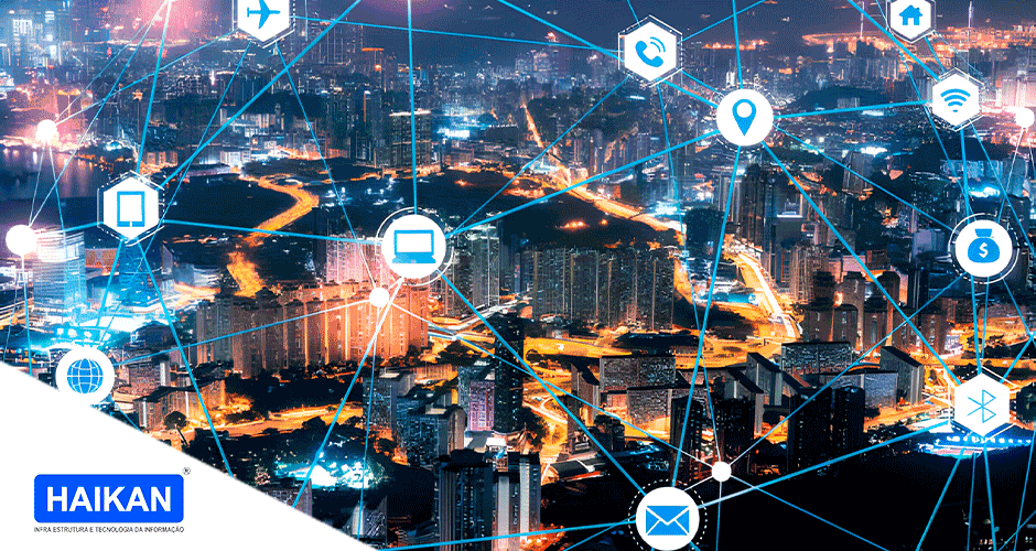 Uma cidade vista do alto com vários ícones de tecnologia interligados